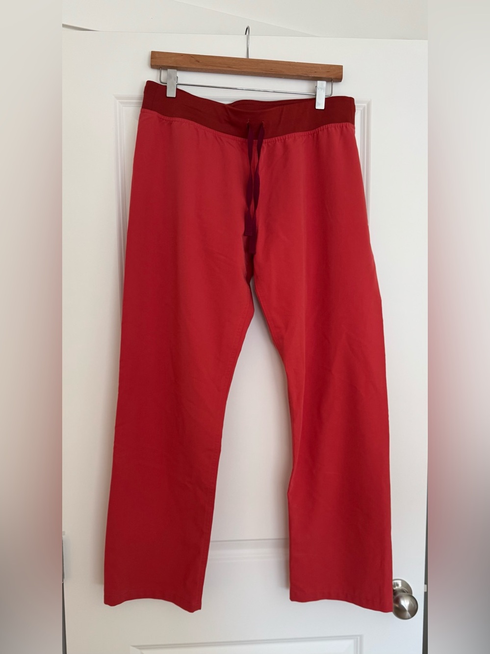 FIGS  | MHP Straight Leg #1646 Dark Coral. Excellent condition. Med/petite